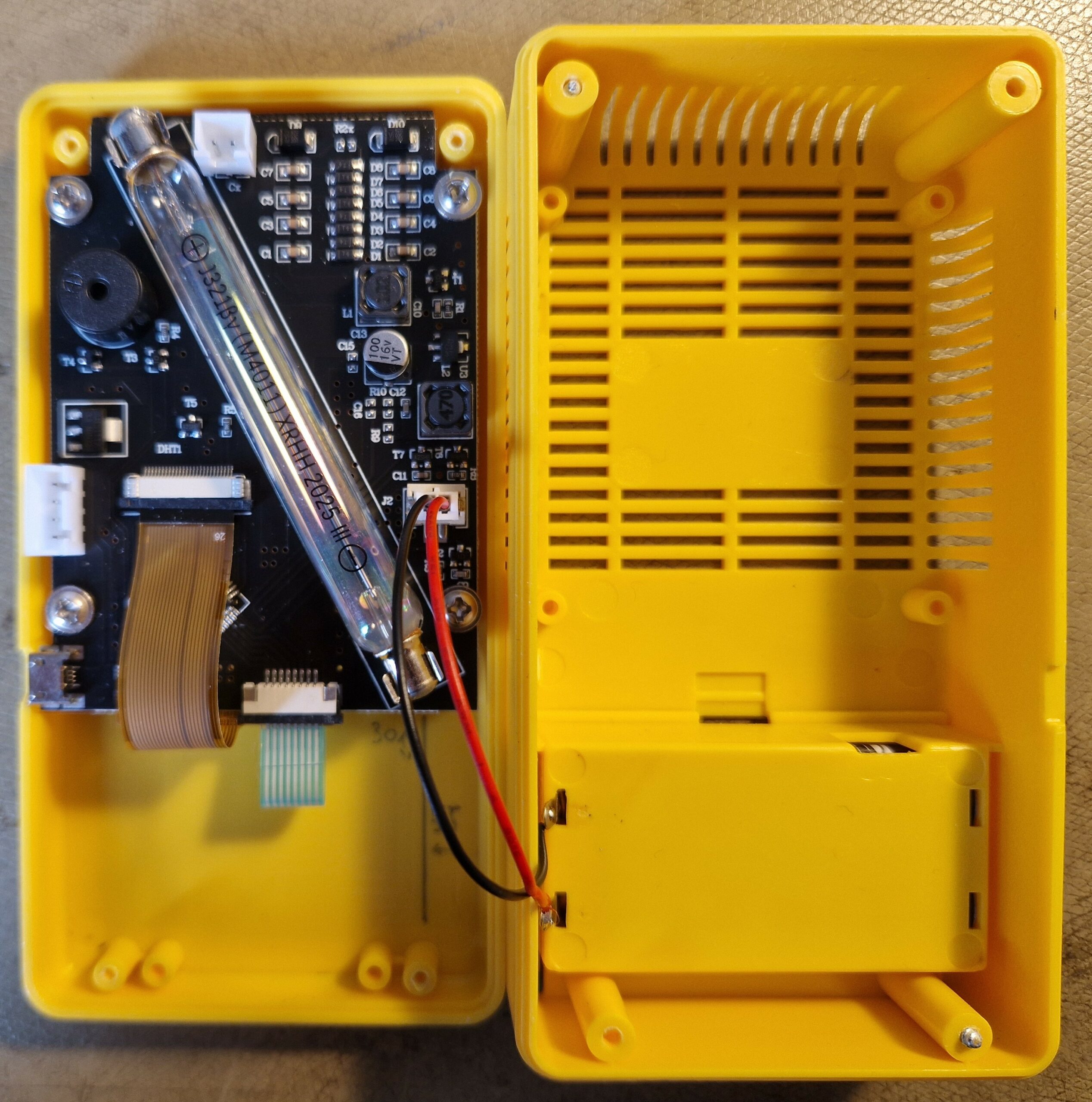 Modification d'un compteur Geiger pour OpenRadiation